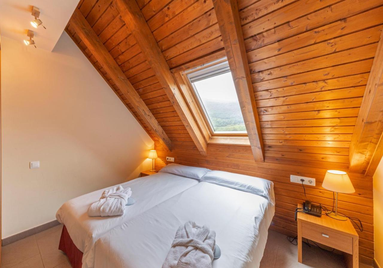Aparthotel Trainera Esterri D'Aneu Ngoại thất bức ảnh