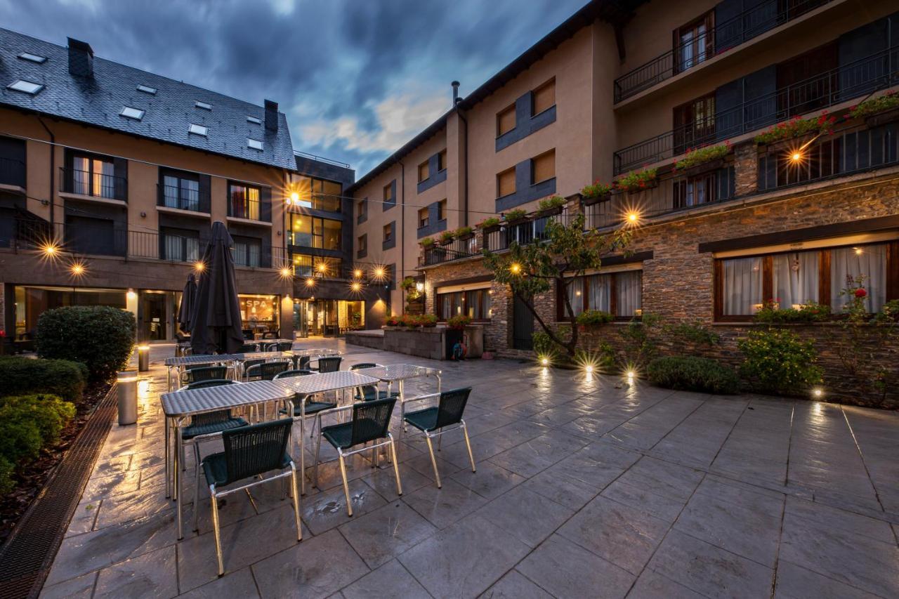 Aparthotel Trainera Esterri D'Aneu Ngoại thất bức ảnh