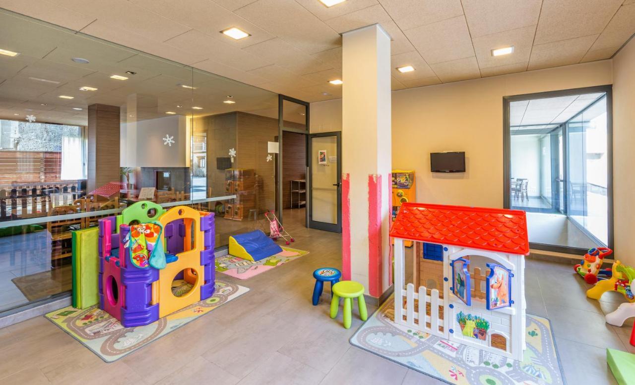 Aparthotel Trainera Esterri D'Aneu Ngoại thất bức ảnh